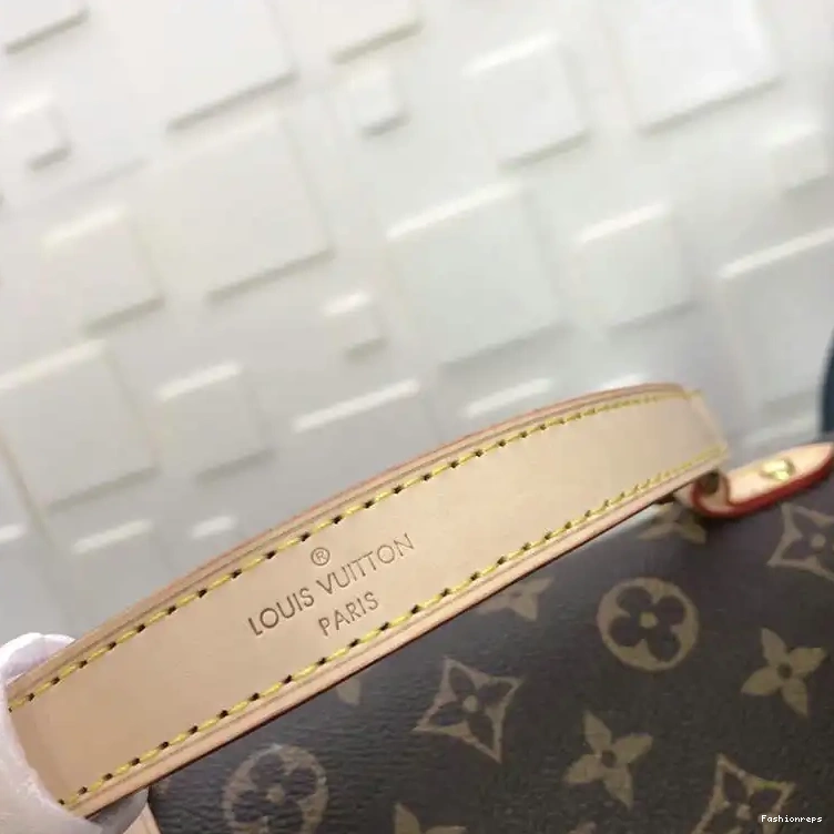 Fashionrepsfam ru 19T1L0227 LV Bags 0712